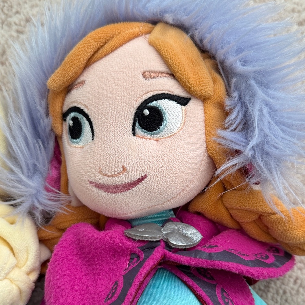 Frozen Sisters Plush Dolls Set - Anna and Elsa - Picture 3 of 4